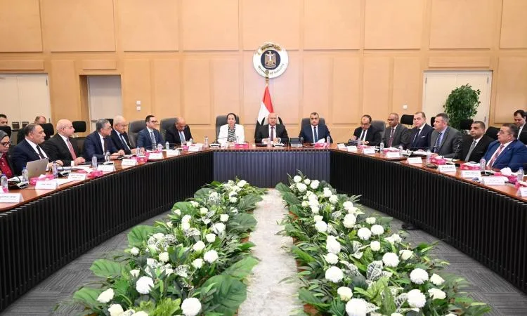 وزير النقل يقود الاجتماع الثالث والعشرين للمجموعة الوزارية المعنية بالتنمية الصناعية