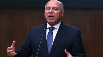 وزير النقل يقوم بجولة تفقدية في الخط الثاني للقطار الكهربائي السريع