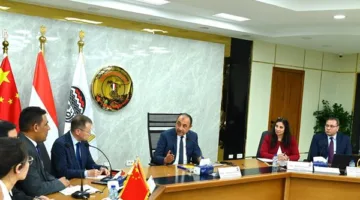وزير قطاع الأعمال: نسعى لاستعادة مكانة مصر الرائدة عالمياً في صناعة الغزل والنسيج.