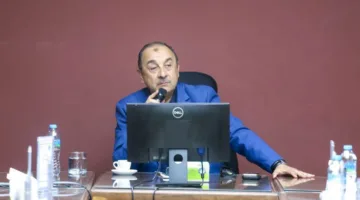 وزير قطاع الأعمال يستعرض حالة تنفيذ مشاريع الصناعات المعدنية وأداء المؤشرات