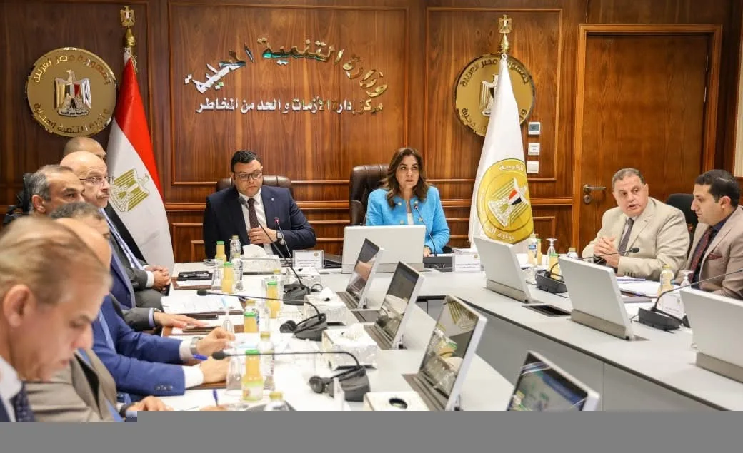وزيرا الإسكان والتنمية المحلية يبحثان تيسير وتبسيط إجراءات إصدار التراخيص