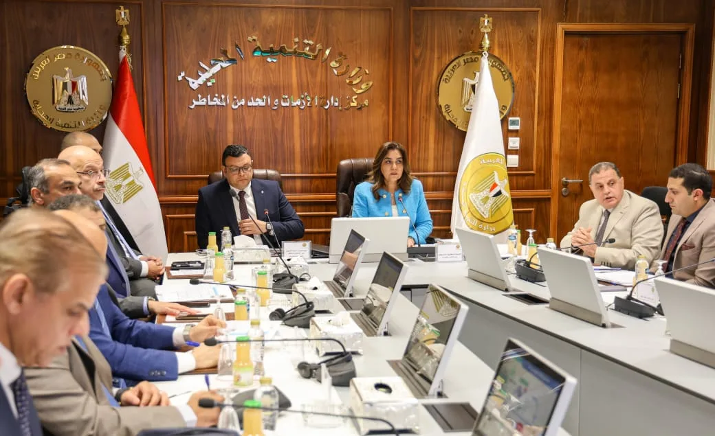 وزيرا التنمية المحلية والإسكان يترأسان اجتماع اللجنة العليا لتراخيص المحال العامة