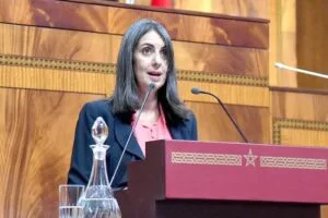 وزيرة الاقتصاد تعترف بانتشار القطاع غير الرسمي وتعلن عن خطوات لإدماجه.