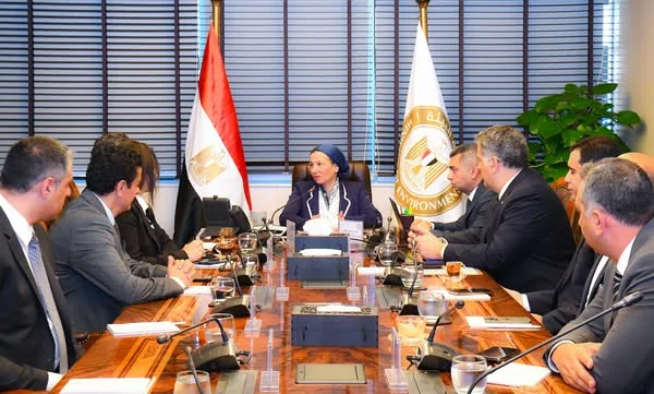 وزيرة البيئة تجتمع مع مجلس إدارة الجمعية المصرية لشباب الأعمال لتعزيز التعاون مع القطاع الخاص وزيرة البيئة تجتمع مع مجلس إدارة الجمعية المصرية لشباب الأعمال لتعزيز التعاون مع القطاع الخاص