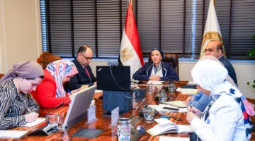 وزيرة البيئة والمقابلة الفرنسية تتحدثان عن تعزيز جهود مكافحة التلوث البلاستيكي