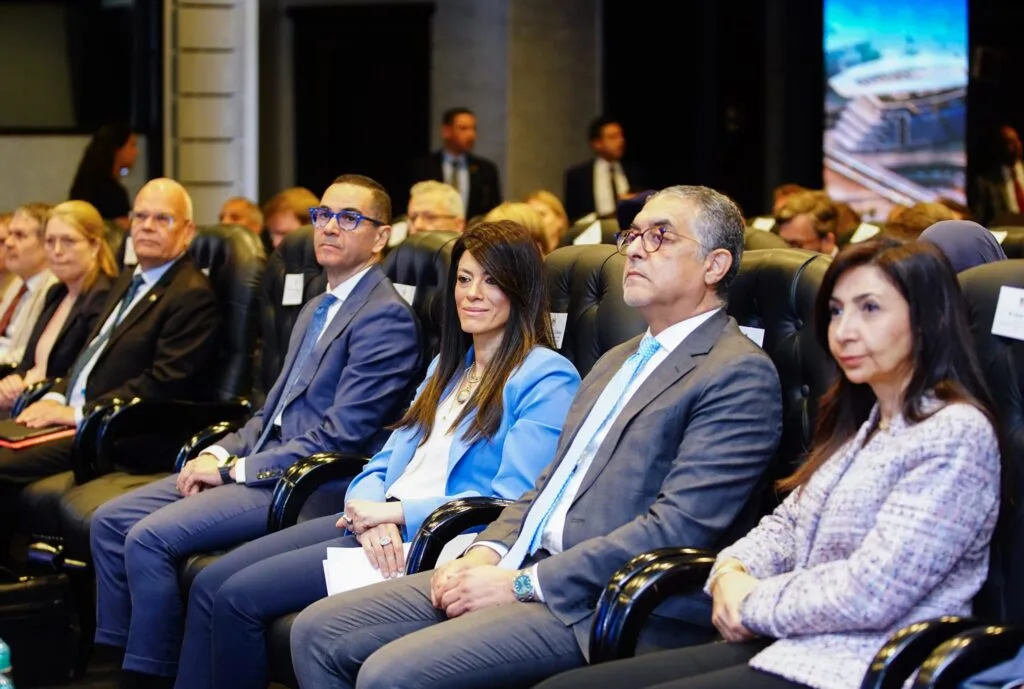 وزيرة التخطيط: بدء العمل بآلية ضمانات الاستثمار مع الاتحاد الأوروبي في يونيو المقبل بقيمة 1.8 مليار يورو وزيرة التخطيط: بدء العمل بآلية ضمانات الاستثمار مع الاتحاد الأوروبي في يونيو المقبل بقيمة 1.8 مليار يورو
