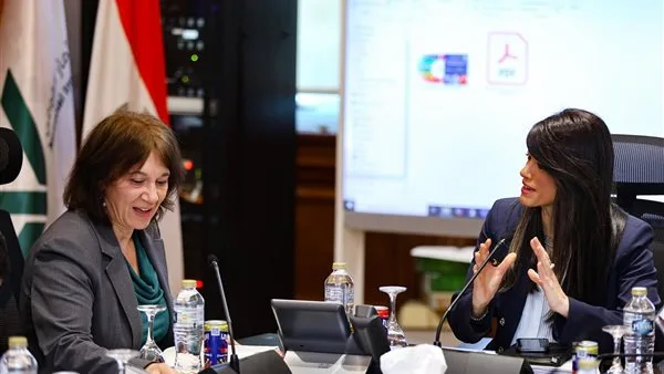 وزيرة التخطيط تبحث مع صندوق النقد الدولي مواصلة قرض قدره 1.3 مليار دولار وزيرة التخطيط تبحث مع صندوق النقد الدولي مواصلة قرض قدره 1.3 مليار دولار