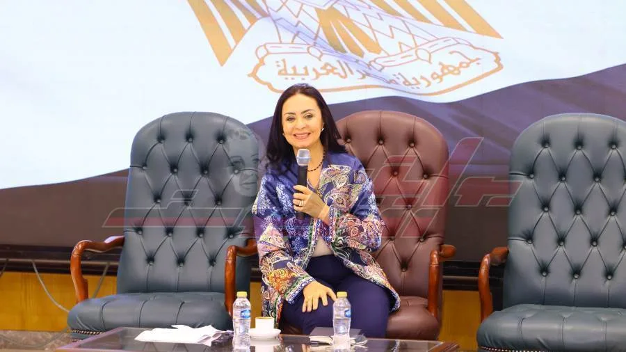 وزيرة التضامن الاجتماعي ترأس اجتماع اللجنة الدائمة لمتابعة عمل الرائدات الاجتماعيات وزيرة التضامن الاجتماعي ترأس اجتماع اللجنة الدائمة لمتابعة عمل الرائدات الاجتماعيات