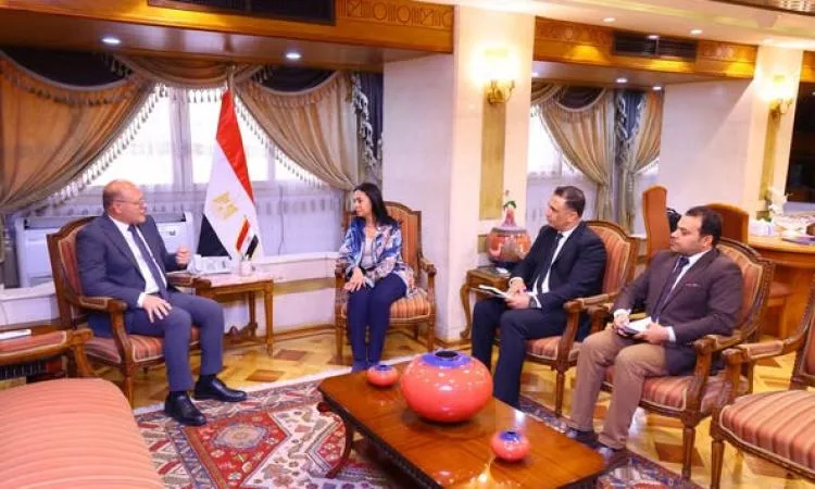 وزيرة التضامن تتناقش مع رئيس جامعة سوهاج لتعزيز أوجه التعاون وزيرة التضامن تتناقش مع رئيس جامعة سوهاج لتعزيز أوجه التعاون