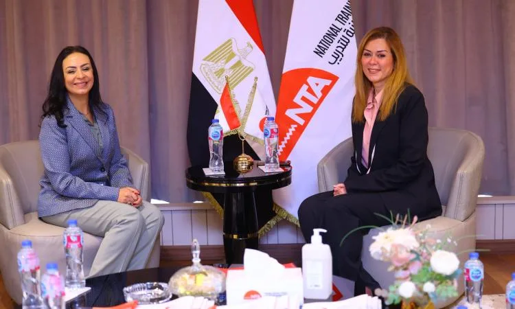 وزيرة التضامن تشارك في مقابلات قبول الدفعة الثانية من برنامج “المرأة في القيادة التنفيذية” وزيرة التضامن تشارك في مقابلات قبول الدفعة الثانية من برنامج “المرأة في القيادة التنفيذية”