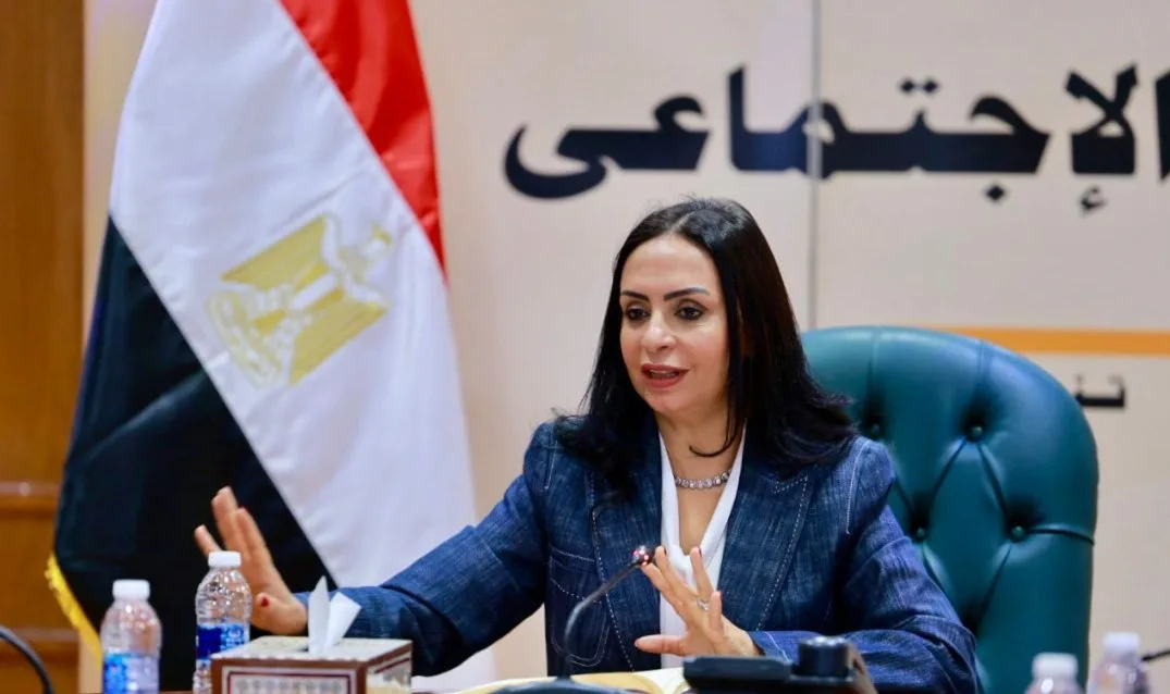 وزيرة التضامن تعقد لقاءً مع فريق إدارة الأصول وتنمية الموارد في الوزارة وزيرة التضامن تعقد لقاءً مع فريق إدارة الأصول وتنمية الموارد في الوزارة