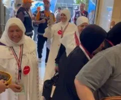 وزيرة التضامن تعلن عن وصول أول دفعة من حجاج الجمعيات الأهلية إلى المدينة المنورة