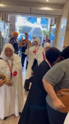وزيرة التضامن تعلن عن وصول أول دفعة من حجاج الجمعيات الأهلية إلى المدينة المنورة وزيرة التضامن تعلن عن وصول أول دفعة من حجاج الجمعيات الأهلية إلى المدينة المنورة