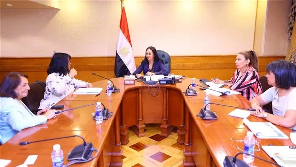 وزيرة التضامن تناقش تعزيز التعاون بين صندوق دعم الصناعات الريفية ومؤسسة دلتا لريادة الأعمال المجتمعية وزيرة التضامن تناقش تعزيز التعاون بين صندوق دعم الصناعات الريفية ومؤسسة دلتا لريادة الأعمال المجتمعية