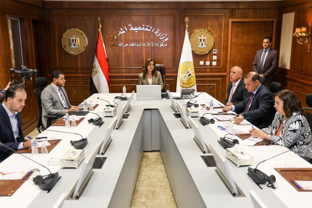 وزيرة التنمية المحلية تتابع الموقف التنفيذي لمنظومات التصالح وتقنين أراضي الدولة ومشروعات الخطة الاستثمارية