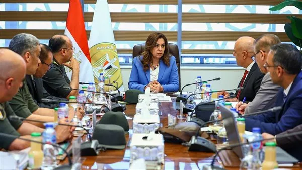وزيرة التنمية المحلية تتابع قضايا التصالح ورخص البناء وتؤكد تسهيل الإجراءات للمواطنين وزيرة التنمية المحلية تتابع قضايا التصالح ورخص البناء وتؤكد تسهيل الإجراءات للمواطنين