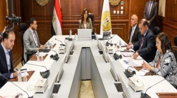 وزيرة التنمية المحلية تتابع مشروعات الخطة الاستثمارية ومنظومة التصالح