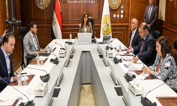 وزيرة التنمية المحلية تتابع مشروعات الخطة الاستثمارية ومنظومة التصالح