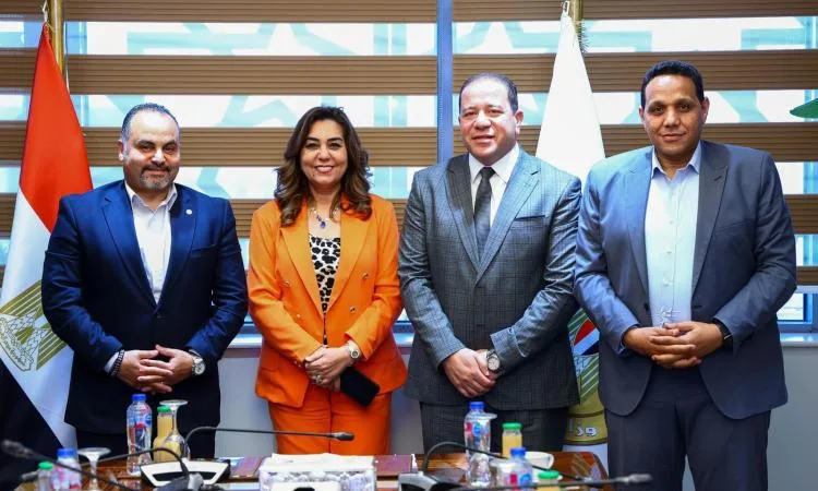 وزيرة التنمية تتابع التحضيرات لعقد مؤتمر “المسؤولية الاجتماعية والسكن اللائق” وزيرة التنمية تتابع التحضيرات لعقد مؤتمر “المسؤولية الاجتماعية والسكن اللائق”