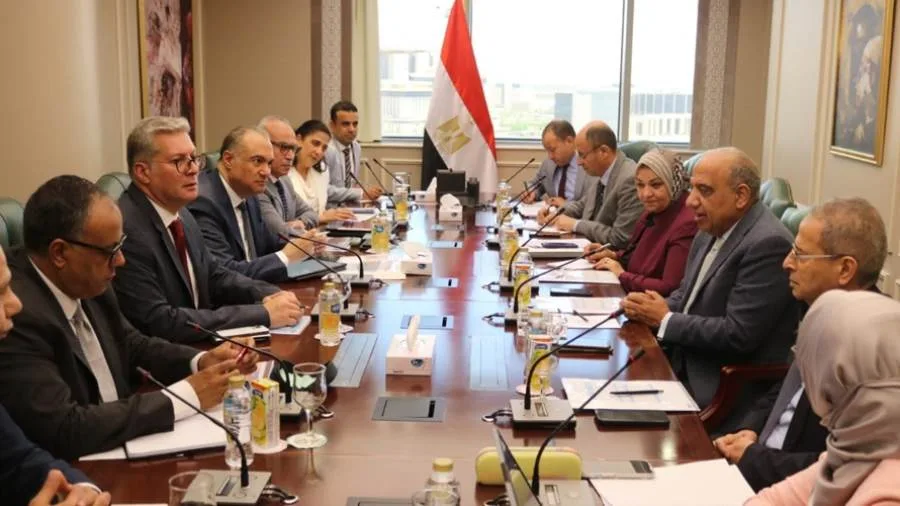 وزيرَا الكهرباء والبترول يناقشان التحضيرات لموسم الصيف وزيرَا الكهرباء والبترول يناقشان التحضيرات لموسم الصيف