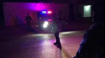 وسائل الإعلام الليبية: تقارير عن فرض حظر تجوال في العاصمة طرابلس.