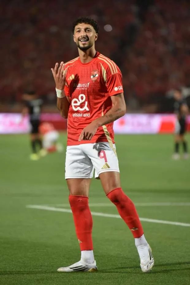 وسام أبو علي: البطولة مكافأة من السماء لأبطال الأهلي وسام أبو علي: البطولة مكافأة من السماء لأبطال الأهلي