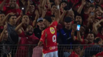 وسام أبو علي يحقق «سوبر هاتريك» للأهلي ضد فاركو في احتفال التتويج بالدوري «فيديو»