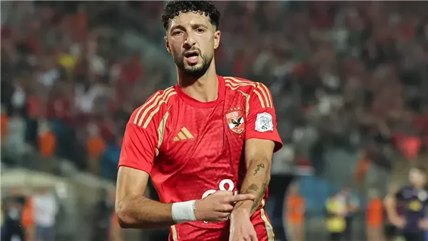 الأهلي يواجه أزمة بسبب وسام أبوعلي وأليو ديانج.. ومفاجأة حول رحلة زيزو إلى أمريكا الأهلي يواجه أزمة بسبب وسام أبوعلي وأليو ديانج.. ومفاجأة حول رحلة زيزو إلى أمريكا