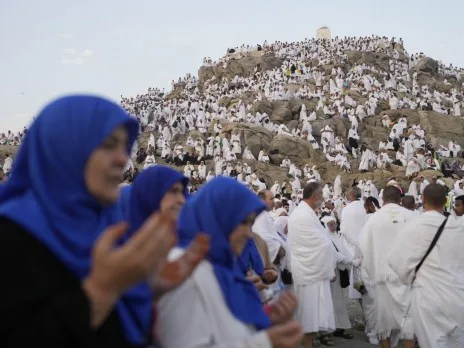 وصول 1.1 مليون حاج إلى السعودية في انتظار تحديد يوم عرفات وصول 1.1 مليون حاج إلى السعودية في انتظار تحديد يوم عرفات