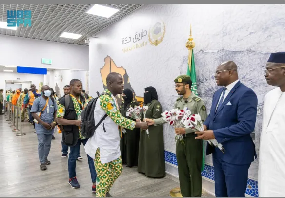 وصول أولى رحلات مشروع “طريق مكة” من كوت ديفوار إلى المدينة المنورة وصول أولى رحلات مشروع “طريق مكة” من كوت ديفوار إلى المدينة المنورة