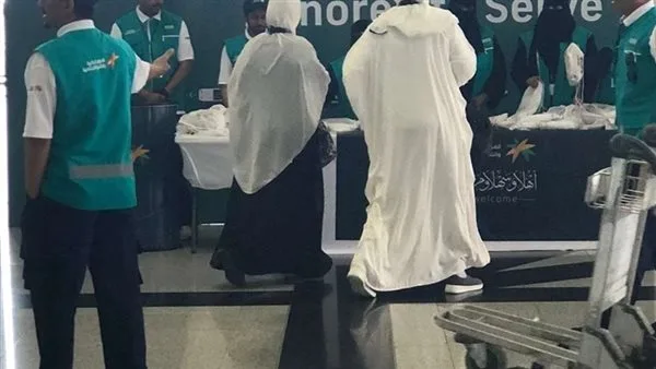 وصول الدفعة الأولى من حجاج الجمعيات الأهلية إلى المدينة المنورة وصول الدفعة الأولى من حجاج الجمعيات الأهلية إلى المدينة المنورة