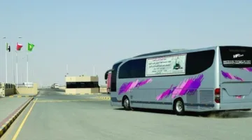 وصول حجاج سلطنة عُمان إلى المملكة العربية السعودية عبر الطريق البري
