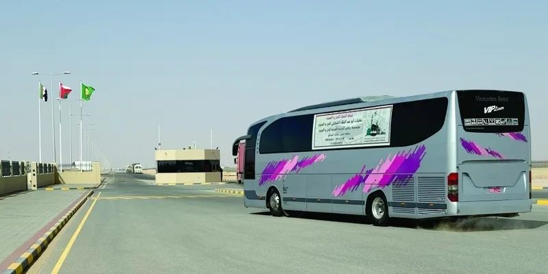 وصول حجاج سلطنة عُمان إلى المملكة العربية السعودية عبر الطريق البري وصول حجاج سلطنة عُمان إلى المملكة العربية السعودية عبر الطريق البري