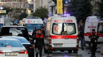 وفاة شخص وإصابة 13 آخرين جراء انقلاب حافلة في ولاية مانيسا التركية