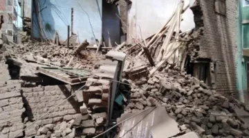 وفاة طفل وإصابة آخر جراء انهيار جدار منزل قديم في إحدى قرى العدوة بالمنيا