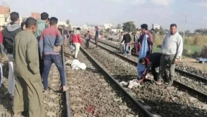 وفاة فتاة نتيجة اصطدامها بقطار أثناء مرورها في مزلقان بالشرقية وفاة فتاة نتيجة اصطدامها بقطار أثناء مرورها في مزلقان بالشرقية