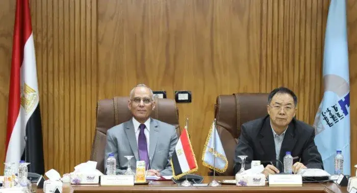وفد صيني رفيع المستوى يزور المركز القومي للبحوث لتعزيز التعاون العلمي