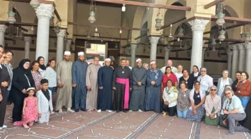 وفد من الفرنسيسكان يتجول في أقدم مسجد إسلامي في دمياط (صور)