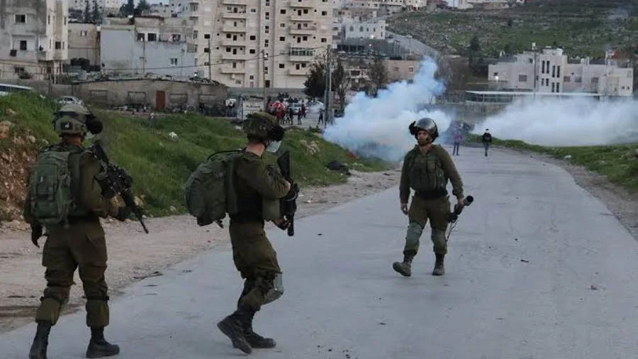 وكالة الأنباء الفلسطينية: 20 جريحًا على الأقل جراء إطلاق النار من قبل الاحتلال بالقرب من مركز توزيع غذائي في وسط قطاع غزة وكالة الأنباء الفلسطينية: 20 جريحًا على الأقل جراء إطلاق النار من قبل الاحتلال بالقرب من مركز توزيع غذائي في وسط قطاع غزة