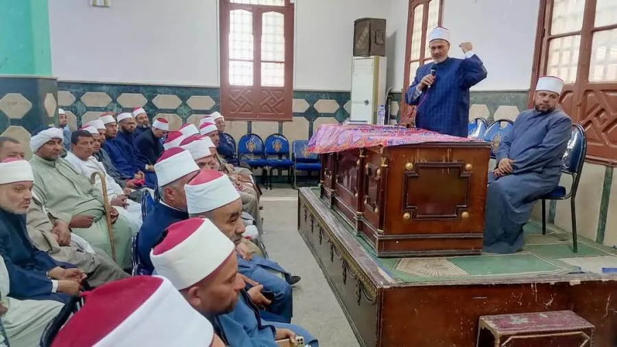 وكيل أوقاف بني سويف للأئمة والموظفين: “مساجدنا مسؤولية على عاتقنا” وكيل أوقاف بني سويف للأئمة والموظفين: “مساجدنا مسؤولية على عاتقنا”