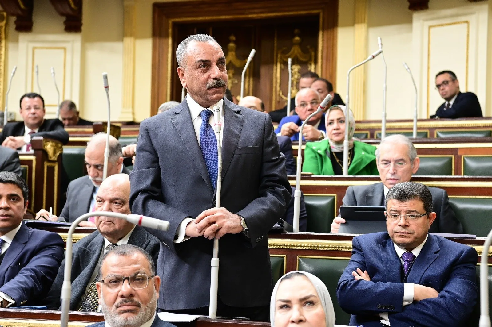 وكيل البرلمان للشؤون التشريعية: التعديلات على قوانين مجلسي النواب والشيوخ تهدف إلى ضمان الالتزام بالدستور. وكيل البرلمان للشؤون التشريعية: التعديلات على قوانين مجلسي النواب والشيوخ تهدف إلى ضمان الالتزام بالدستور.