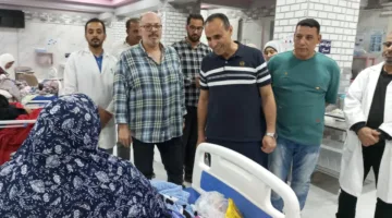 وكيل الصحة بالشرقية يجازي طبيب وتمريض الإستقبال ويحقق مع المقصرين خلال جولة بمستشفى أبو كبير