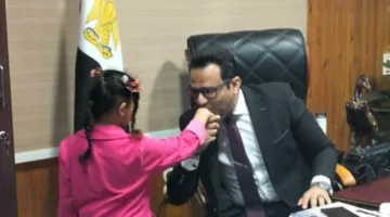 وكيل صحة سوهاج يستجيب لنداء والد طفلة تعاني من ضعف السمع