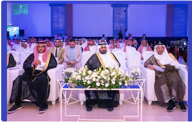 وكيل محافظة الأحساء يشارك في احتفال تخرج طلاب أكاديمية الكفاح المتوسطة وكيل محافظة الأحساء يشارك في احتفال تخرج طلاب أكاديمية الكفاح المتوسطة