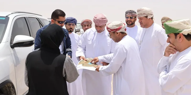 وكيل وزارة الاقتصاد يستعرض التقدم المحرز في مشروع مركز الاقتصاد لسلاسل التبريد في الدقم وكيل وزارة الاقتصاد يستعرض التقدم المحرز في مشروع مركز الاقتصاد لسلاسل التبريد في الدقم