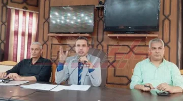 وكيل وزارة التعليم بكفر الشيخ يلتقي برؤساء لجان الشهادة الإعدادية تحضيراً للامتحانات