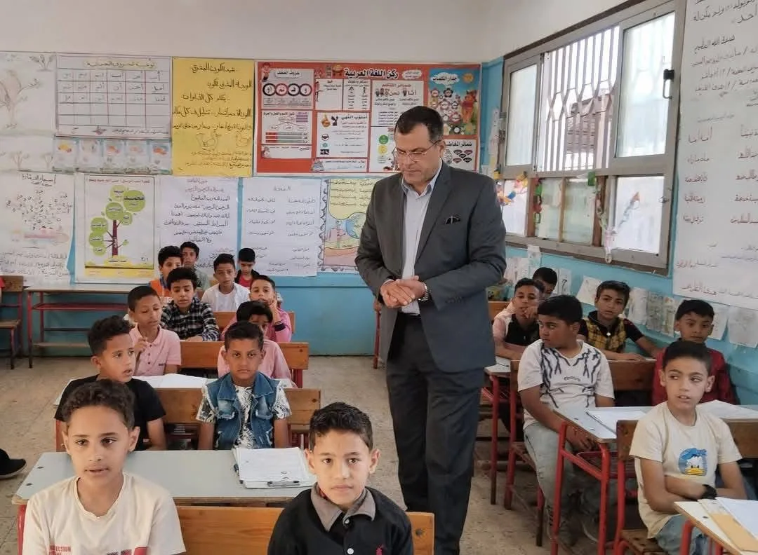 وكيل وزارة التعليم في دمياط يزور امتحانات المدارس الحدودية مع الدقهلية وكيل وزارة التعليم في دمياط يزور امتحانات المدارس الحدودية مع الدقهلية