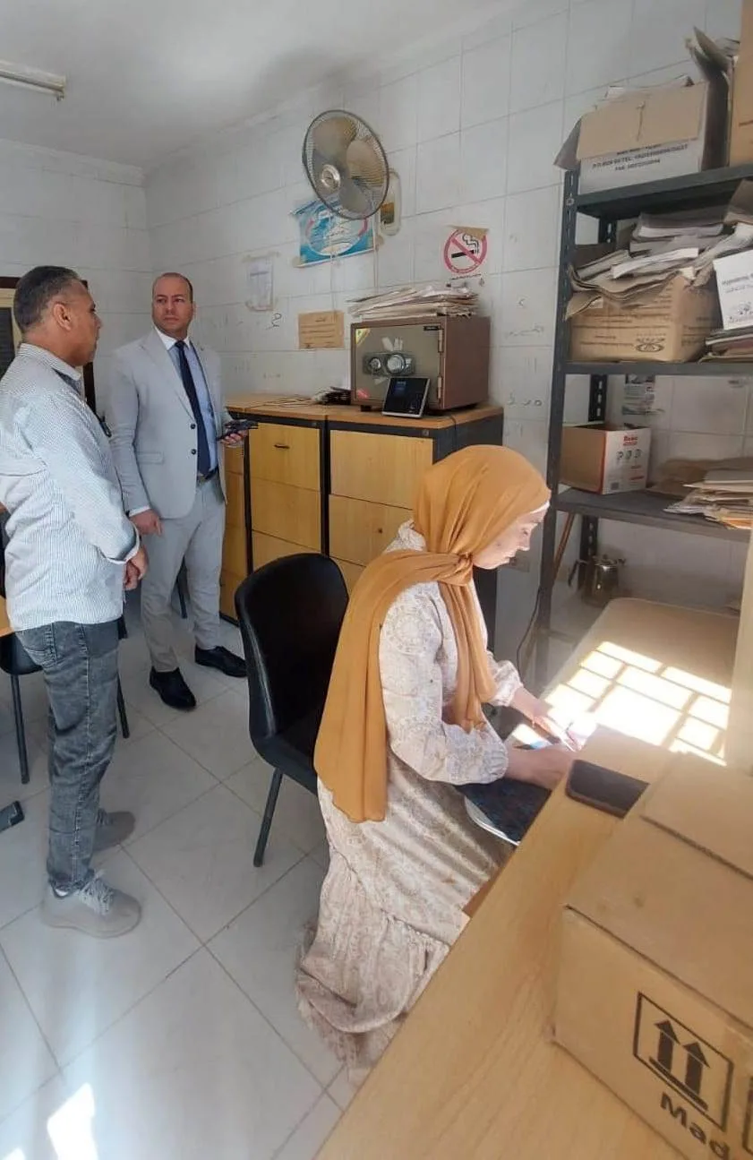 وكيل وزارة الصحة يقوم بزيارة غير معلنة لوحدات الصحة في قرى البنجر وكيل وزارة الصحة يقوم بزيارة غير معلنة لوحدات الصحة في قرى البنجر