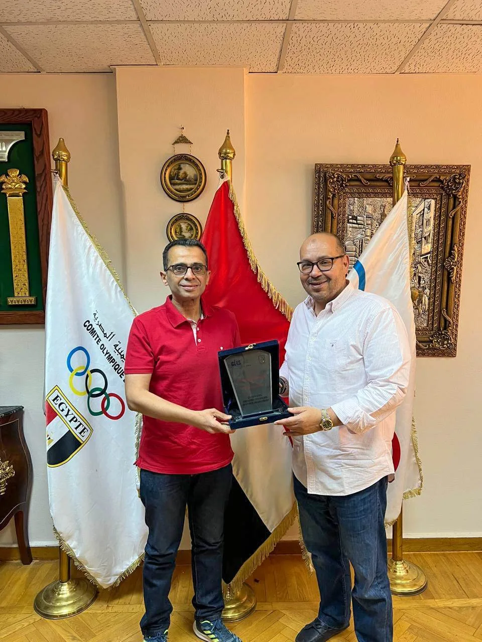 ياسر إدريس يستضيف وفد دبلومة الإدارة الرياضية من «فيفا»