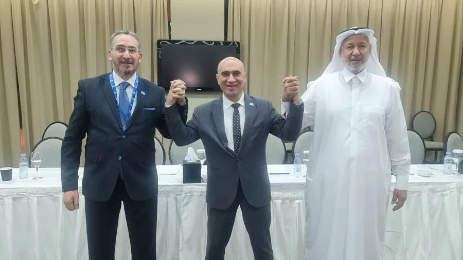 ياسر إدريس يهنئ محمد عبدالمقصود بتعيينه في المكتب التنفيذي للاتحاد الدولي لرفع الأثقال ياسر إدريس يهنئ محمد عبدالمقصود بتعيينه في المكتب التنفيذي للاتحاد الدولي لرفع الأثقال